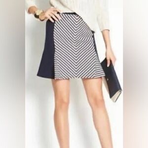 Ann Taylor Chevron/Colorblock Navy Mini A-Line Skirt - Fit & Flare EUC 2